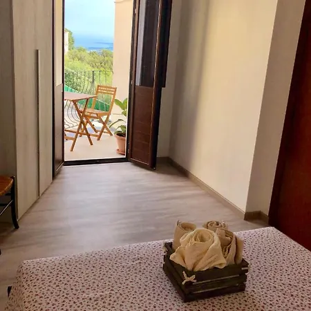 Serraenna Bedrooms Bed & Breakfast *