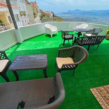 Serraenna Bedrooms Bed & Breakfast *