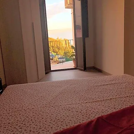 Serraenna Bedrooms Alojamento de Acomodação e Pequeno-almoço 3*