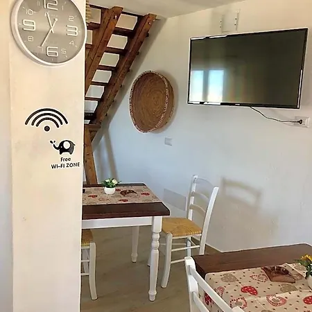 Serraenna Bedrooms Alojamento de Acomodação e Pequeno-almoço Baunei